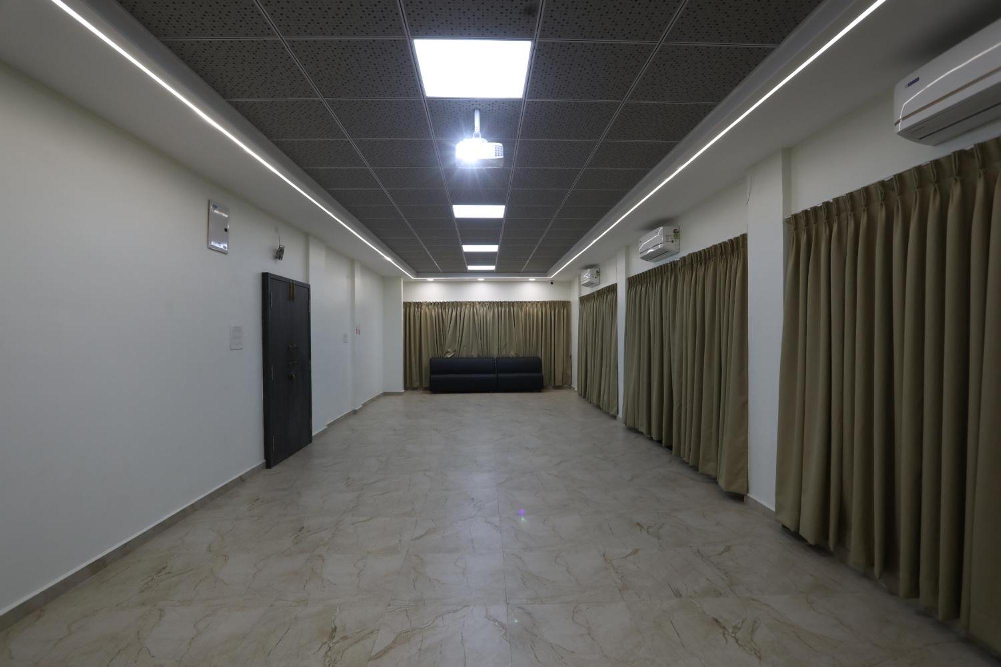 Hotel Ajinkya Palace Aurangabad  Exterior photo